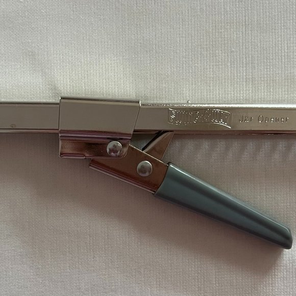 Swing-A-Way Jar Opener - Picture 1 of 9